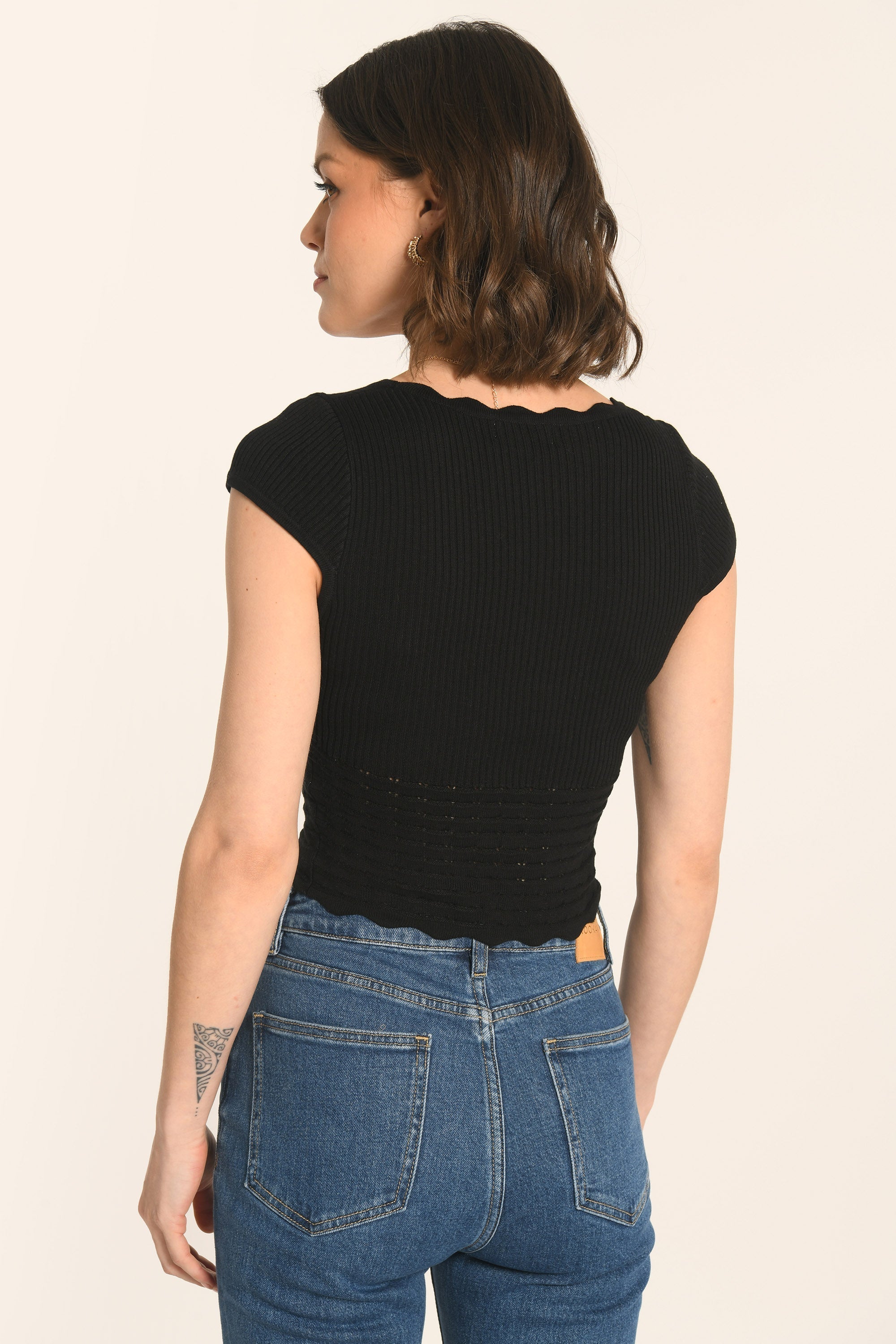 PULL MANCHES COURTES - NOIR - AVA