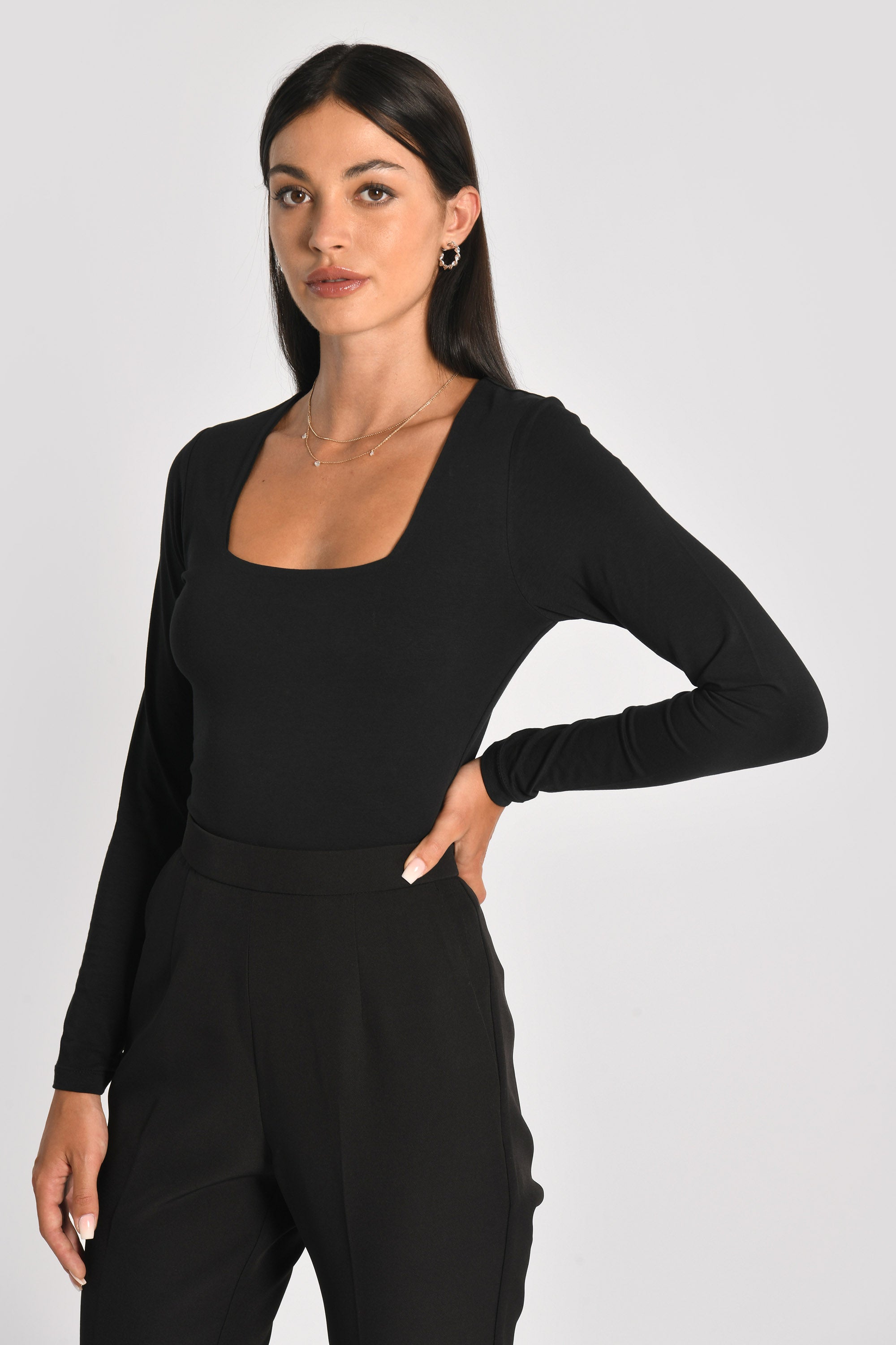 T-SHIRT COL CARRÉ CLEMENTINE NOIR