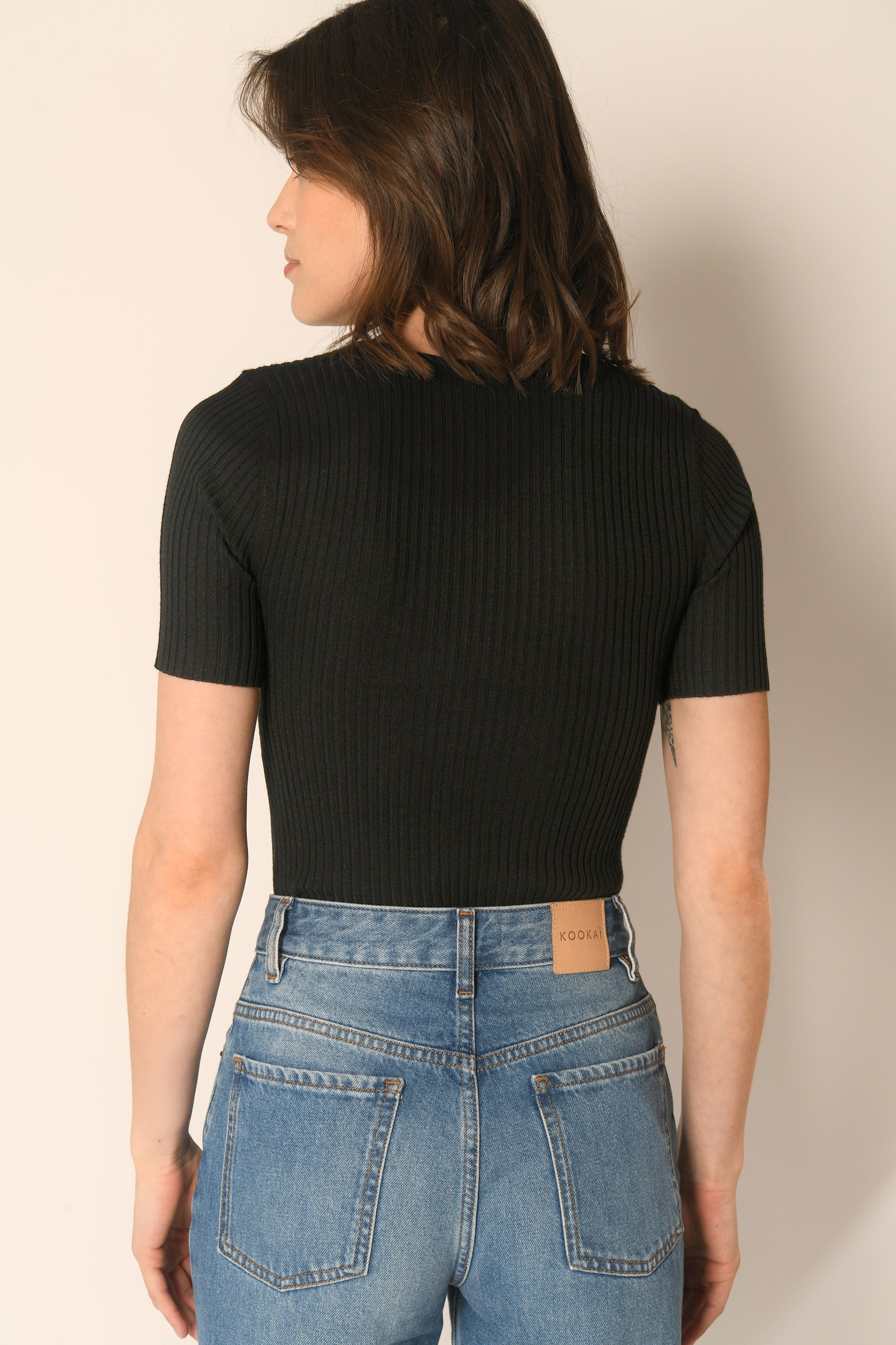 PULL COL V MANCHES COURTES - NOIR - ABBY