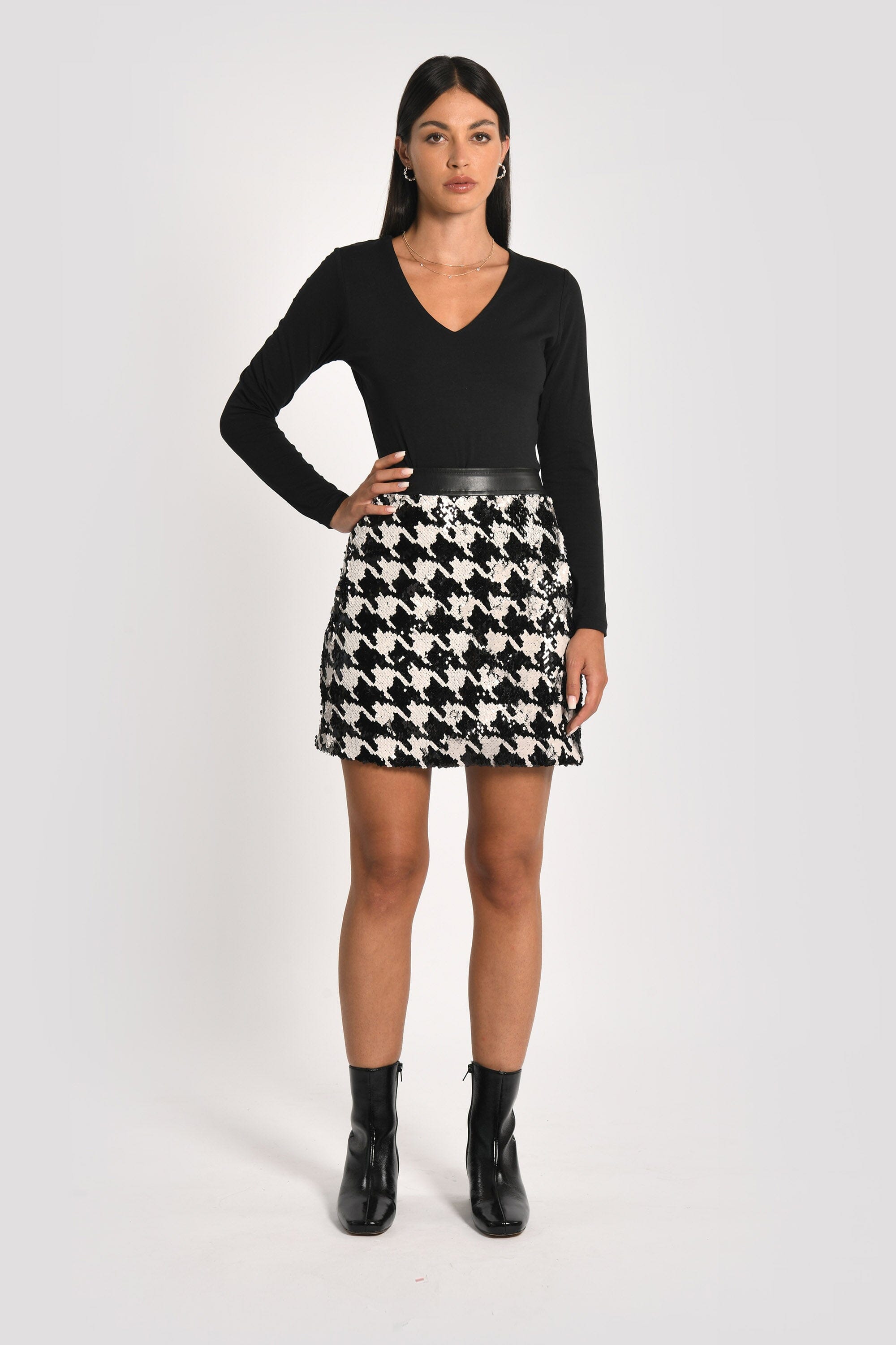T-SHIRT COL V MATHILDA NOIR
